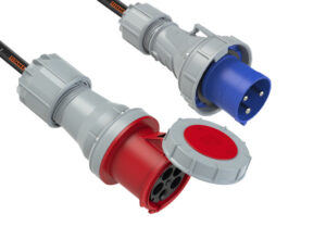 Adaptador Macho CEE 63A 3P a 1 x Hembra CEE 125A 5P. Cable H07RNF 3G16mm 1,5m